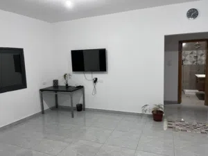 128 m2 3 Bedrooms Townhouse for Rent in Ramallah and Al-Bireh Other