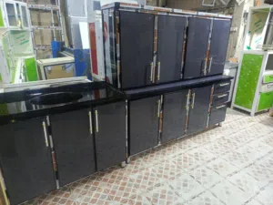 كاونتر مترين وسنك متر وعشرين هذا تفصال مستعمل قليل بوري صيني ثقيل وليس يراني خفيف مبطن وجهين لباب