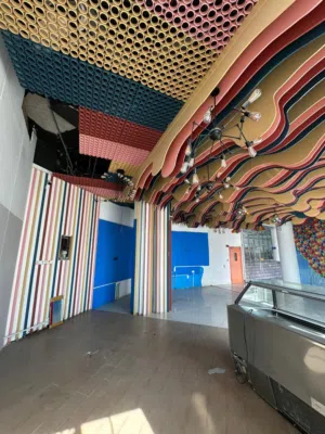 محل للإيجار في الخوير / SHOP FOR RENT IN AL KHUWAIR