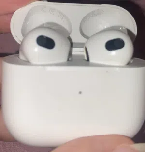 AirPods سماعة
