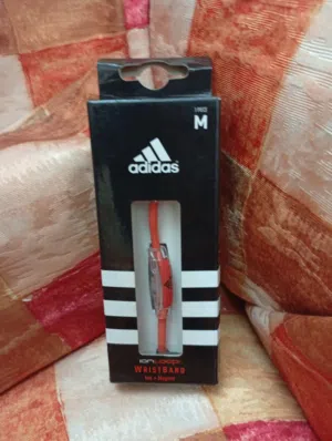 Adidas IonLoop Armband – طاقة وتركيز أعلى في التمرين