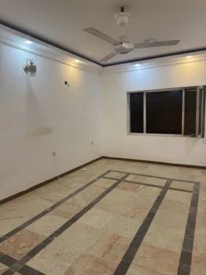 بيت قديم للبيع مساحة 720م
