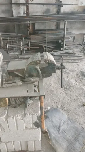 محدده للبيع