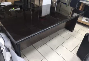 مكتب مع وحدتين ادراج جانبيه