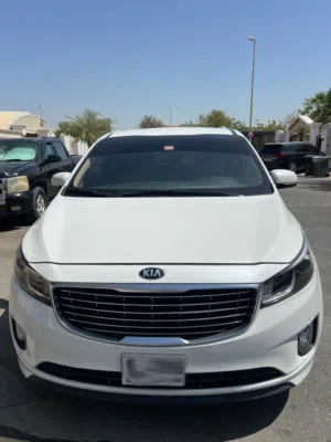 للبيع كيا كرنفال 2017 بحالة ممتازة - KIA Carnival 2017 for Sale