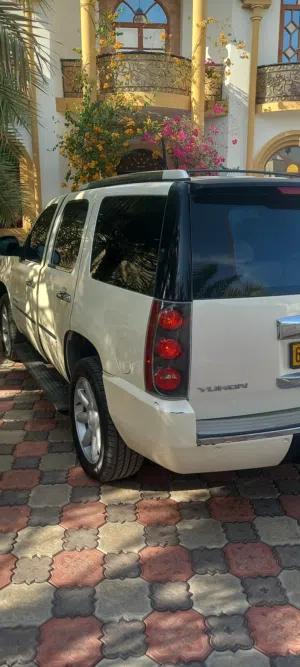 Used GMC Yukon in Al Sharqiya