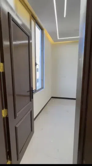 شقة للايجار بالطويسة خلف مطعم زرزور