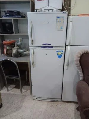 ثلاجه نوع فيدرال مكفوله للبيع