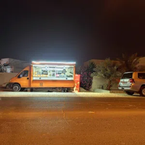 فود ترك مجهز للبيع