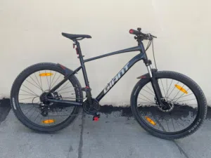 GIANT TALON - Mountain Bike - Like New