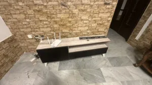 طاولة تلفاز مستعمل