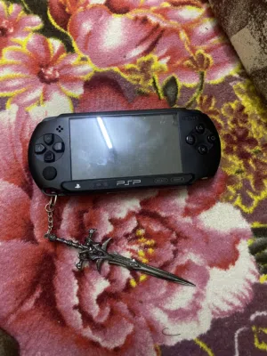 psp E1000 في حالة ممتازة السعر قابل للتفواض