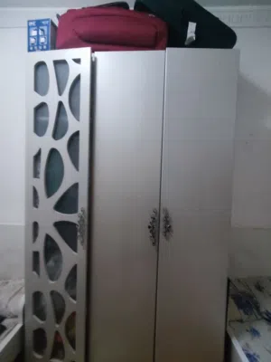 للبيع دولاب تلت درف