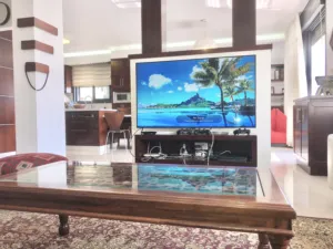 شقة بسبب السفر