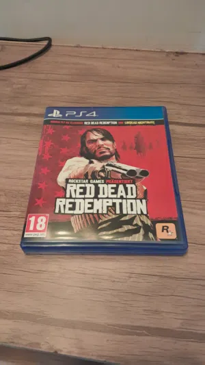 للبيع  سي دي RED DEAD REDEMPTION بحالة ممتازة بدون اي خدوش