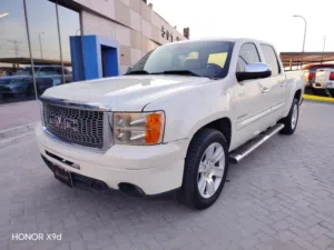 Gmc sierra Model -2013 Km-200000 Price-30000