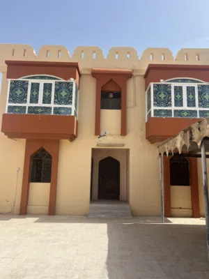 منزل للبيع قريب من سوق الخوض