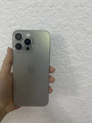 ايفون وارد دبي 16 برو ماكس