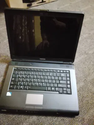 لابتوب توشيبا لدراسة وتصفح سعر بحالة ممتازة