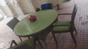 طاوله لحديقة المنزل مع 4 كراسي