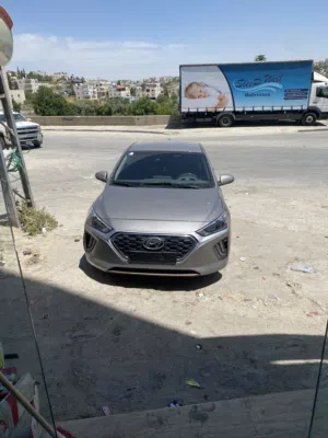 Hyundai . Ioniq . 2020 . New4