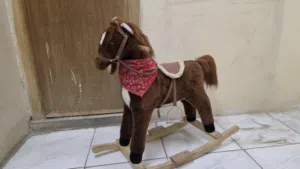 حصان هزاز للأطفال
