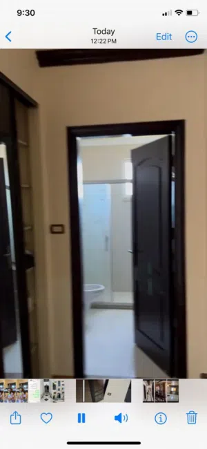 شقة طابق ثالث مع روف للبيع