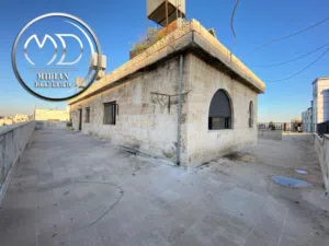 رووف طابقي للبيع ام السماق مساحة 350م مع تراسات اطلالة رائعة يصلح للاستثمار بسعر مميز جداً