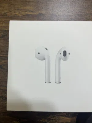 سماعات AirPods