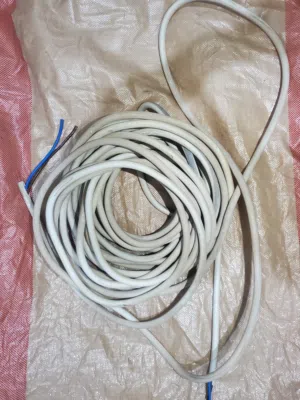 للبيع سلك كهرباء. عررررررررررطه مستخدم نظيف
