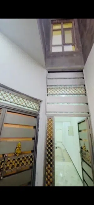 بيت غير مسكون حديث مساحة 100متر
