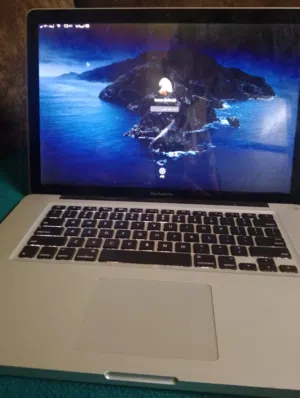 جهاز لابتوب  macboobro الحجم الاصلي الكبير