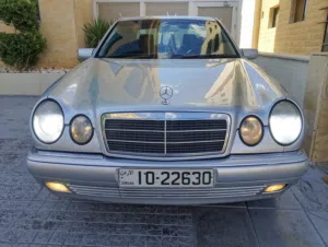 سياره مرسيدس E200 موديل 1999.. للبيع