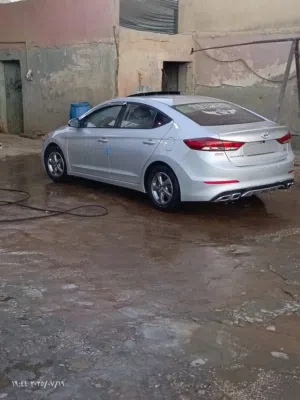 بالتقسيط من راسي لراسك بدون بنوك ولا شركات تمويل من المعرض مباشره هيونداي افانتي2018 كامل