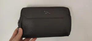 شنطة جلد رجالية مع قفل