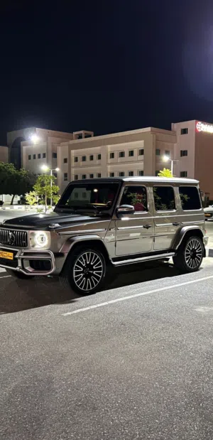 SUV Mercedes Benz in Muscat