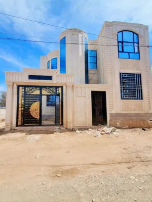 120 m2 More than 6 bedrooms Townhouse for Sale in Sana'a Other