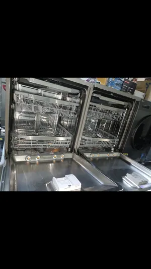 LG . 14+ Place Settings . New4