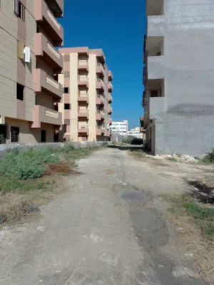 شقة للايجار اخر كوبري ال 21 ،اول طريق الساحل خلف بنزيمة موبيل