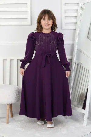 فستان وردي شيفون بنقوش في الأعلى وحزام