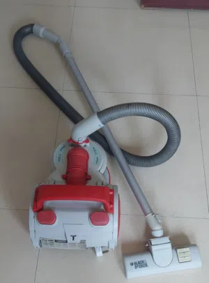 Black&Decker vaccum cleaner. Good condition