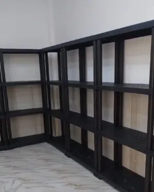 أرفف مستودعات بلاستيك مستعمل شبة الجديد