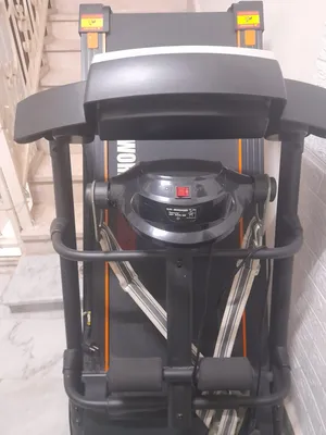 جهاز مشي رياضي نوعه رياضات مستعمل قليل       للبيع بسعر مغري