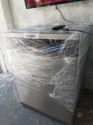 غساله اطباق او جلايه مطبخ شبه جديد ستانليي ستيل