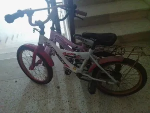 ‏دراجات هوائية ‏.‏ مستعمل‏0
