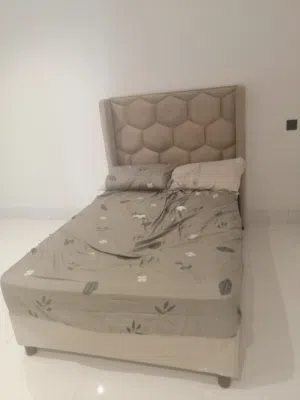 سرير نفر و نص