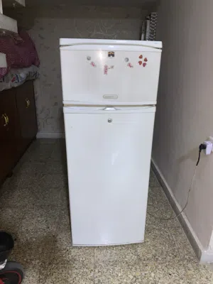 ثلاجة اريستون للبيع