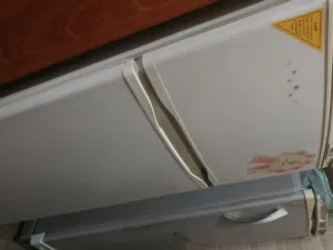 تلاجه ألاسكا 12قدم 2باب تعمل بحاله جيده استعمال بسيط