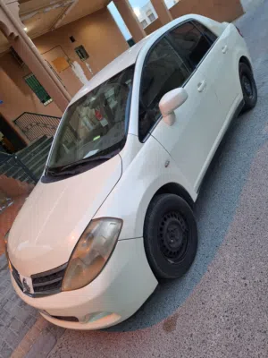 Nissan tida 2009 model