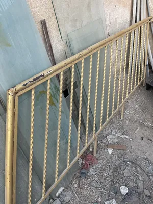 دربزين حديد ثقيل صب ثقيل مش تجاري قياس مترين ونص درج حديد